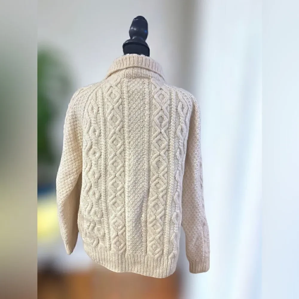 VINTAGE Hand-Knitted New Wool Chunky Boyfriend Fisherman Aran Cardigan Sweater 4 - Picture 16 of 16